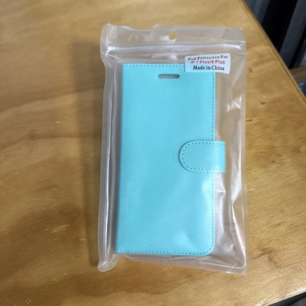 Case Wallet IPhone 7 Plus, 8 Plus Mint Green New Sealed 5.5 Inch